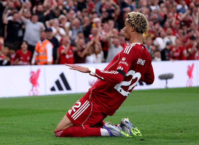 利物浦vs加拉塔萨雷首发：萨拉赫、埃基蒂克出战，加克波替补