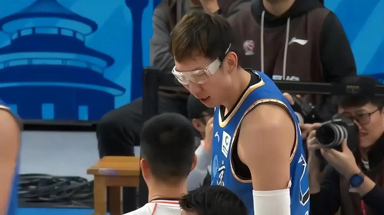 杰曼缺阵让算数变简单赵睿获更多连续性时间球权多早早找到状态