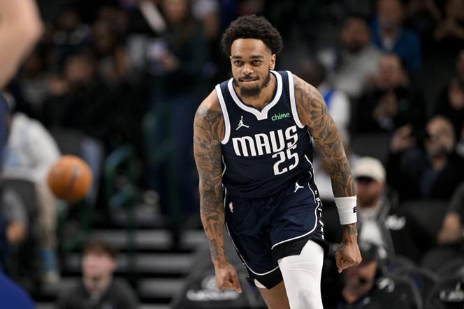 华盛顿谈打中锋：外弹接球制造错位和换防机会让队友打得更轻松