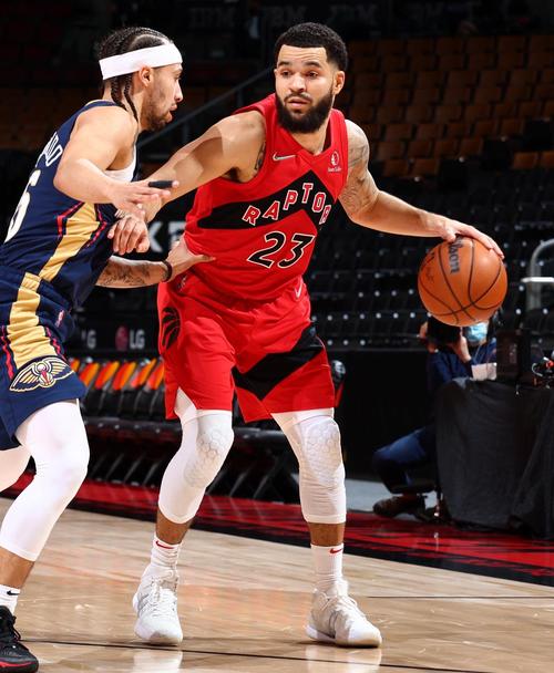 美记：史蒂文斯原是北卡帅位首选之后选择退出&将专注于助队夺冠