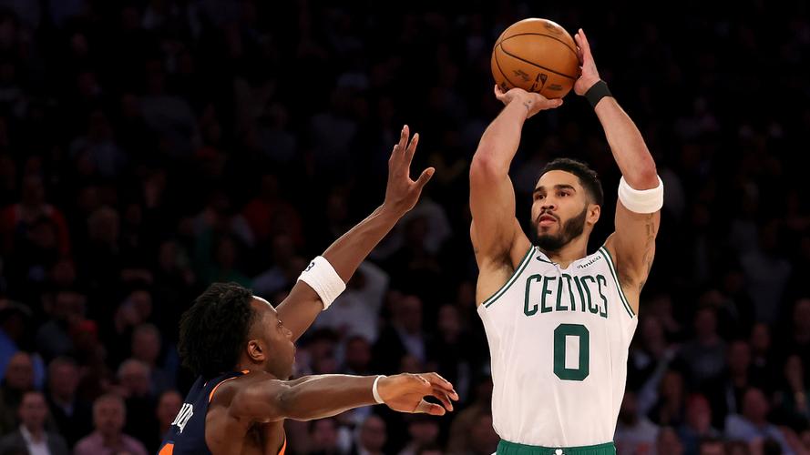 哈滕：对阵像塔图姆这样的球员我们肯定会更警惕绿军的防守很好