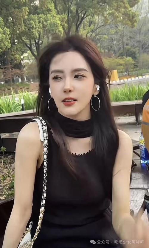 Rita晒照：汇报今日塔，运动服逛gai太舒服喇！