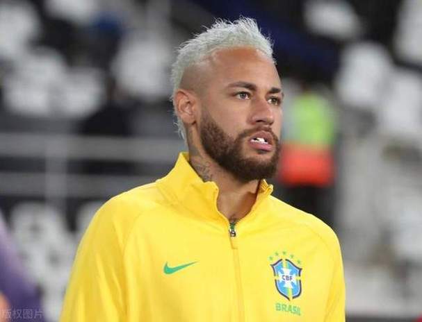 BBC评足坛十大炫技狂魔：小罗领衔，内马尔、奥科查、乔科尔在列