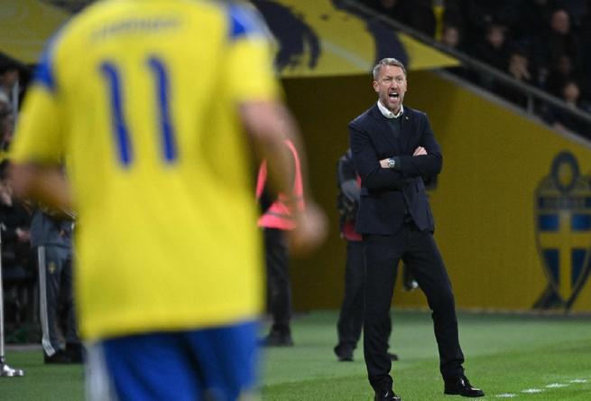 瑞典开场6分钟就取得领先！约克雷斯包抄打进个人本届世预赛首球