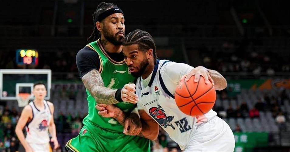 鲁媒：山东新大外援斯蒂尔在太原和球队会合克里斯随队康复治疗