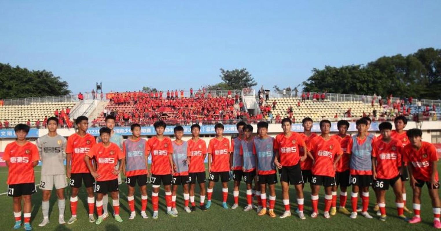 记者：济南创建国内第六个大区青训中心，将与鲁能足校互相支持