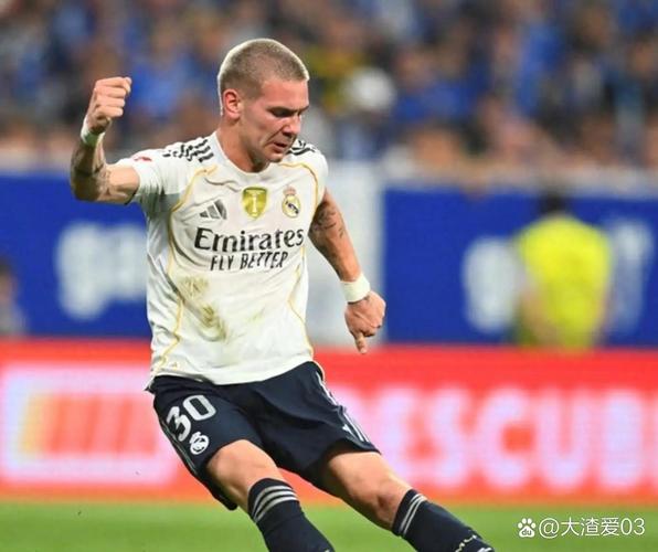 记者：托纳利愿回意大利但经济上难以实现，英超、皇马是现实选择