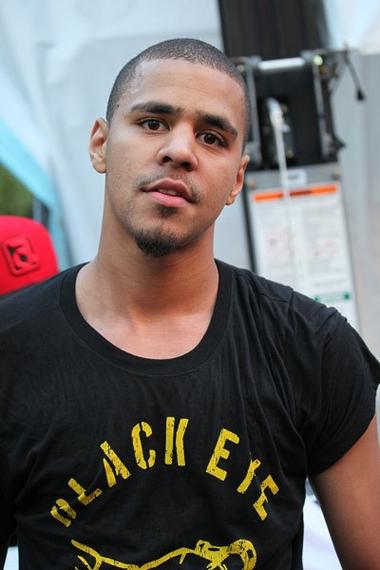 解说：J.Cole一直是一个认真打球的球员他加盟同曦这事挺纯粹的