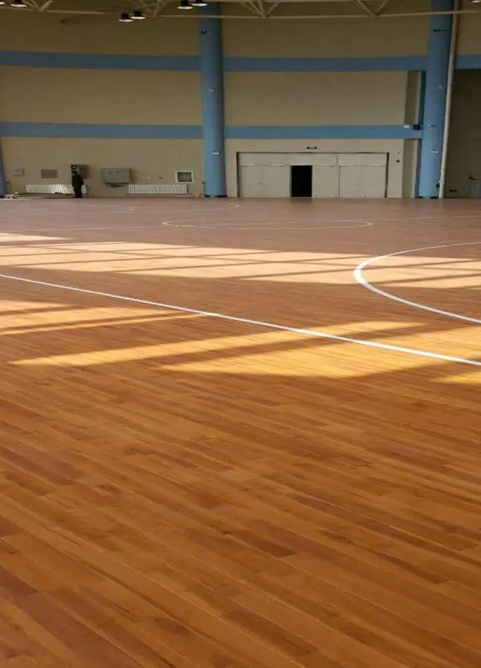 篮球木地板价格多少？篮球木地板是什么材质？